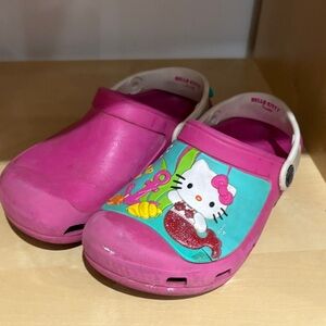 CROCS Pink Hello Kitty Kids Slippers
